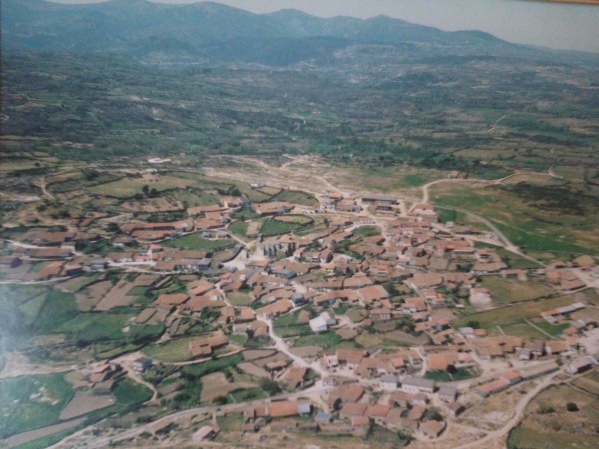 Casa Rural El Carrascal Valdefuentes de Sangusín Eksteriør bilde