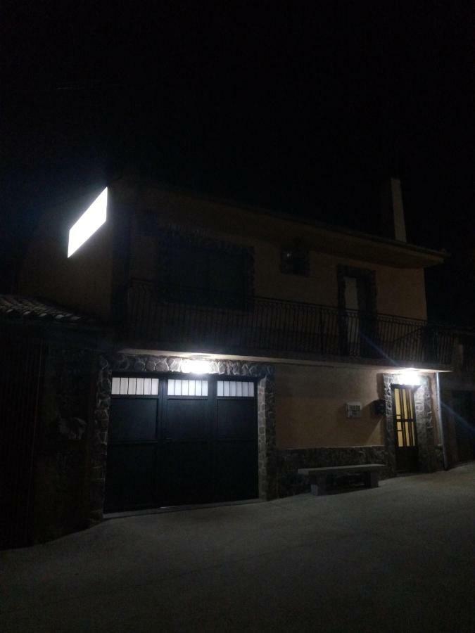 Casa Rural El Carrascal Valdefuentes de Sangusín Eksteriør bilde