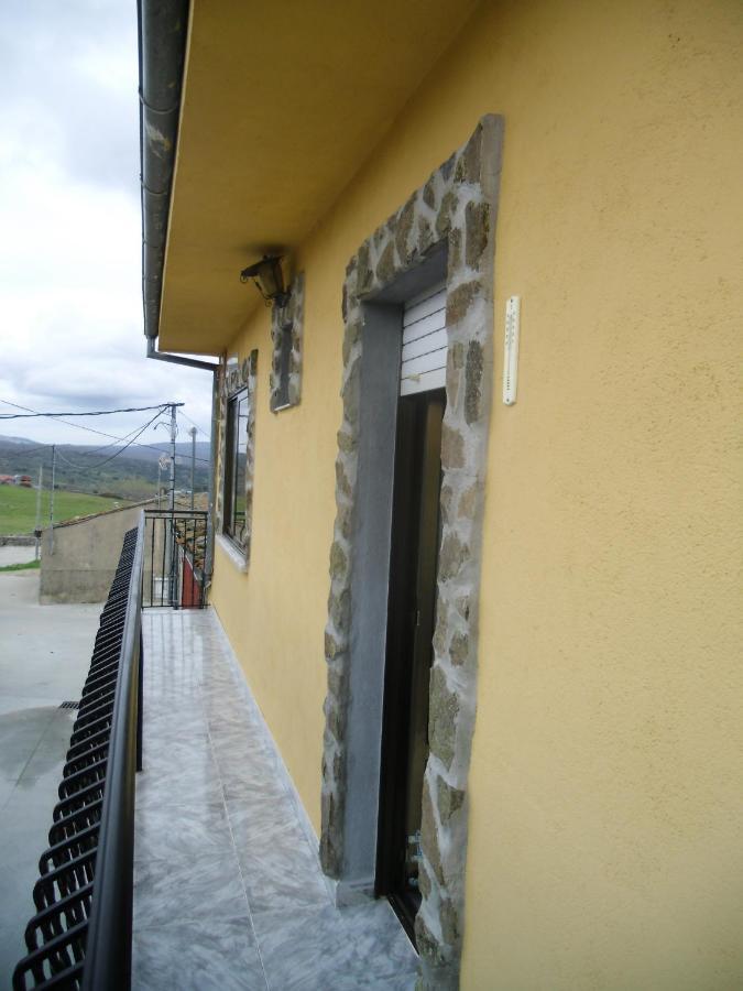 Casa Rural El Carrascal Valdefuentes de Sangusín Eksteriør bilde